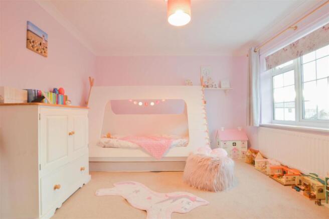 bed 2.jpg
