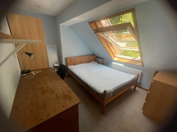 Bedroom 5.jpg
