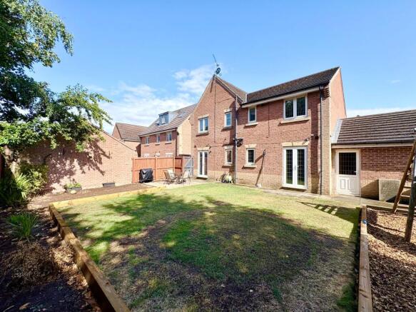 4 bed Detached for sale Image 4