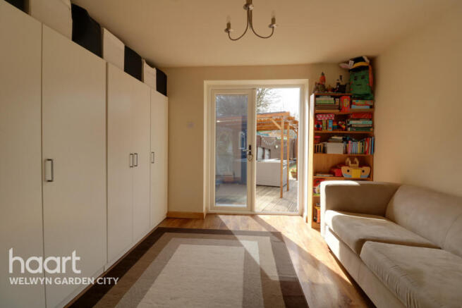 Photo 9