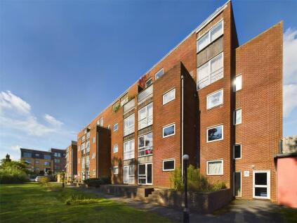 Bath Road, Reading, Berkshire, RG30