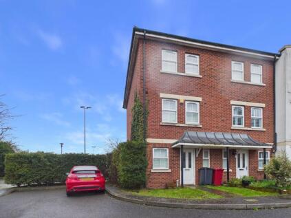 Tobermory Close, Langley, Berkshire, SL3