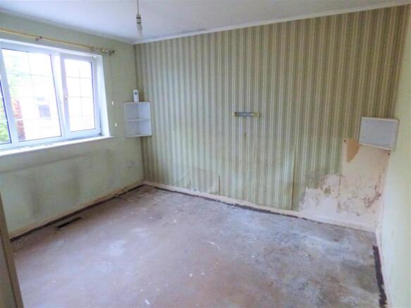 bedroom.JPG