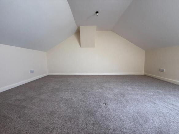 4 bed Semi-Detached for sale Image 12