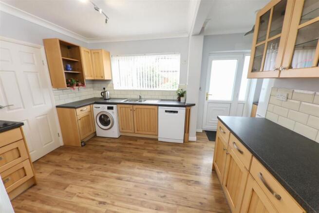 3 bed Detached Bungalow for sale Image 8