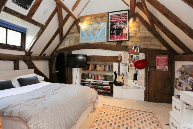 1 Septima Cottages Bed 2 (1).JPG