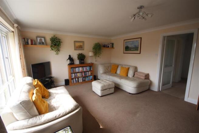 Lounge Area.JPG