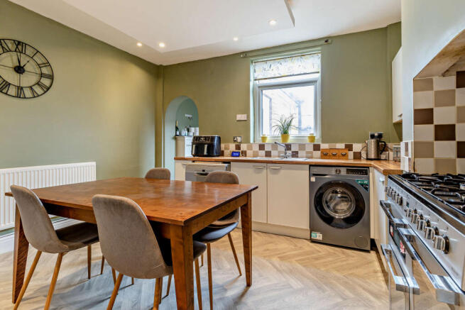 3 bed Terraced for sale Image 8