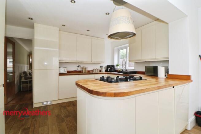 3 bed Semi-Detached for sale Image 5