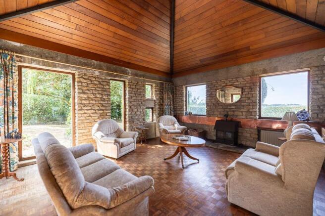 4 bed Detached for sale Image 4