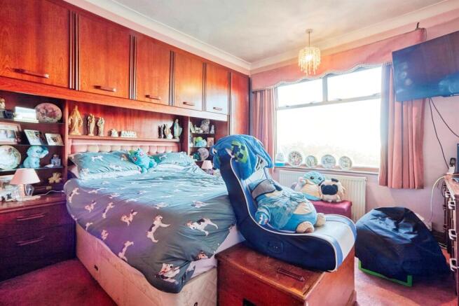 7 bed Semi-Detached for sale Image 9