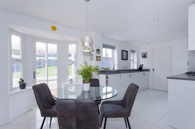 DINING KITCHEN