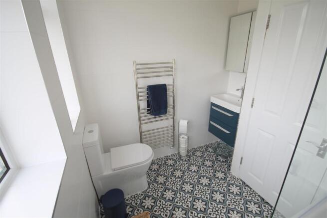BATHROOM A.JPG
