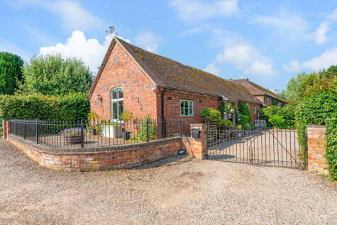 7 Park Farm Barns, Oddingley, Droitwich, Worcestershire. WR9 7ND