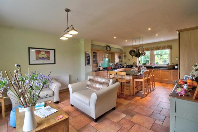 Kitchen/ Family Room