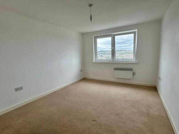 2 bed Flat for sale Image 5