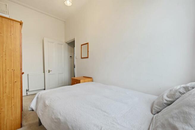RCREE- flat 2, 51 warwick road - BedroomA3 (1).jpg