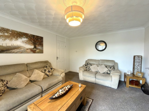 4 bed Detached for sale Image 10
