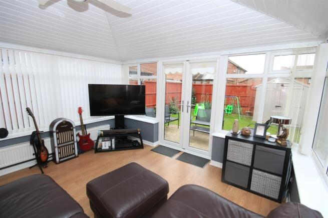 GARDEN ROOM