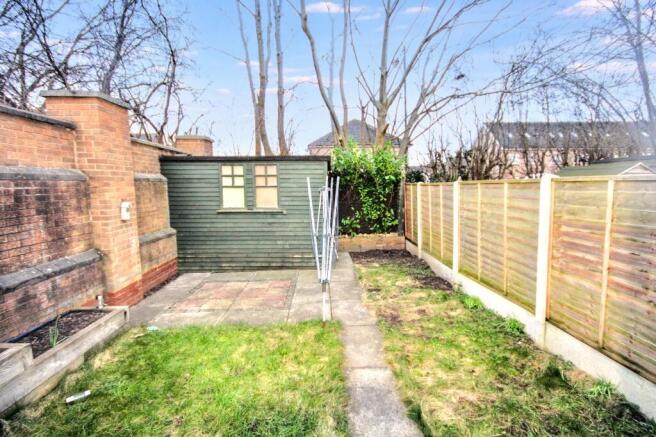 2 bed Semi-Detached to rent Image 8