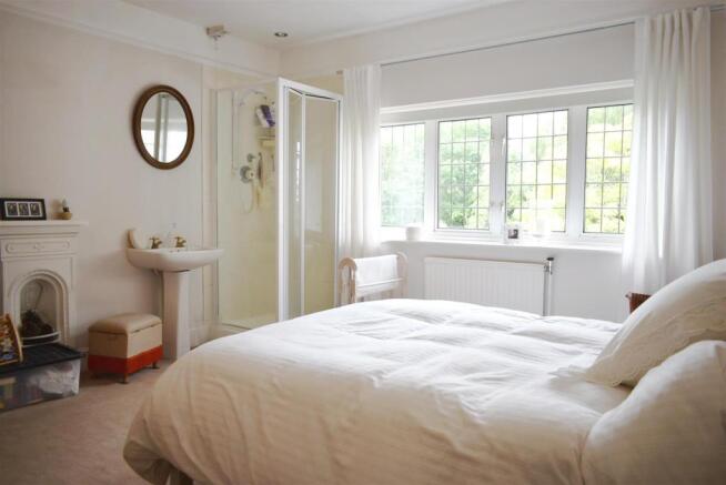 Bed 1.JPG