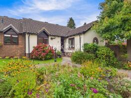 11, St Nicholas Court, Haywards Heath RH16 2EY