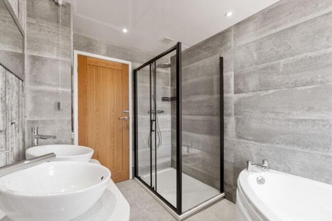 2 bed Terraced for sale Image 12