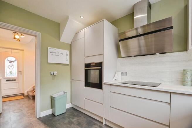 2 bed Semi-Detached for sale Image 7