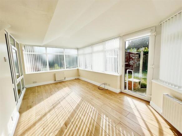 Garden Room 1.jpg