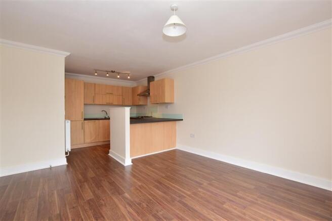 Lounge/Dining Area
