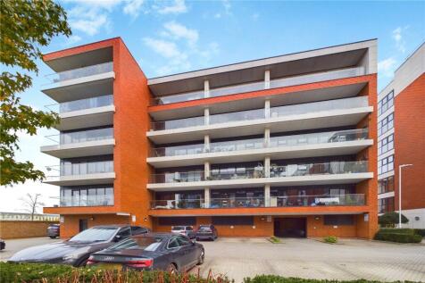 Kingman Way, Newbury, Berkshire, RG14