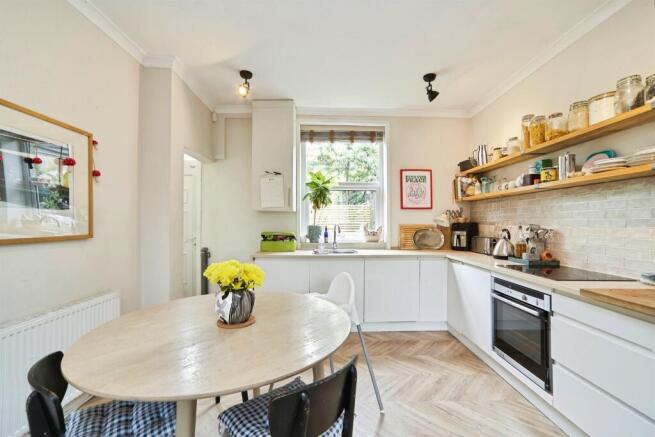 3 bed Terraced for sale Image 4