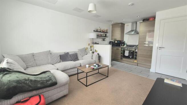 Lounge/Kitchen