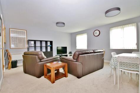 Goldsworth Road, Woking, Surrey, GU21