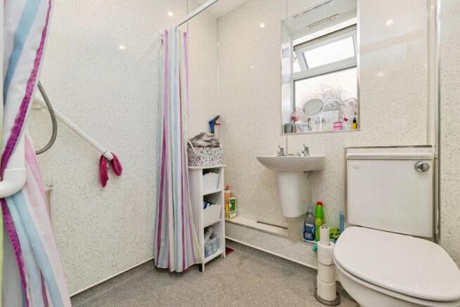 2 bed Bungalow for sale Image 11