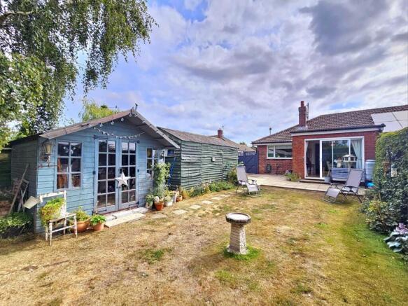 2 bed Semi-Detached Bungalow for sale Image 12