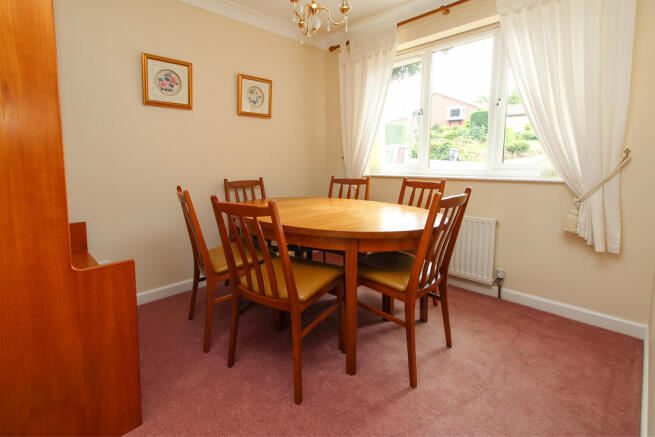 Bedroom 2 / Diner
