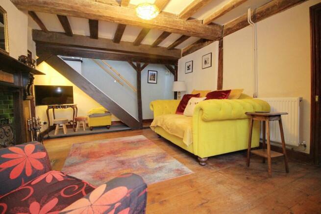 Living Room 2.jpg