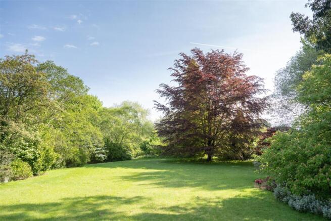 6 bed Character Property for sale Image 4