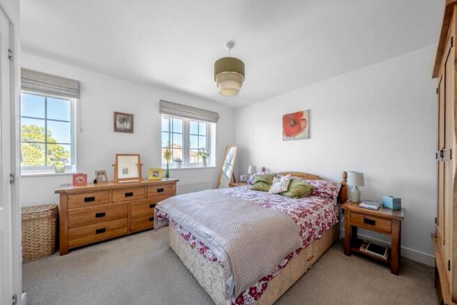 4 bed Detached for sale Image 9