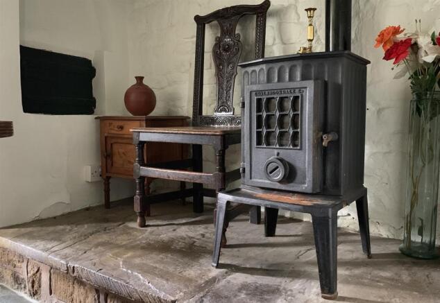 LOG BURNER
