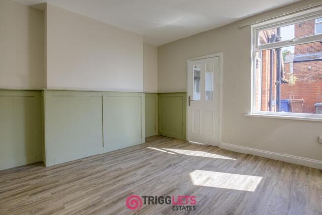2 bed Terraced to rent Image 10