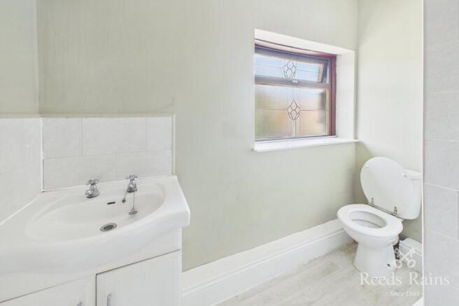 3 bed Semi-Detached for sale Image 9