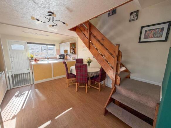 3 bed Semi-Detached for sale Image 7