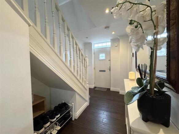 ENTRANCE HALLWAY