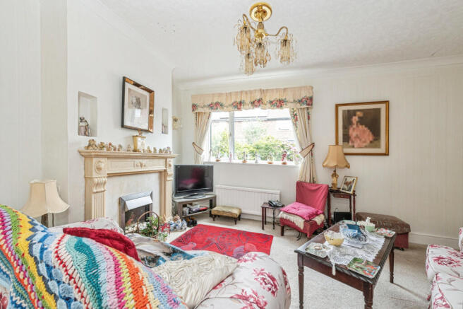 3 bed Semi-Detached for sale Image 3