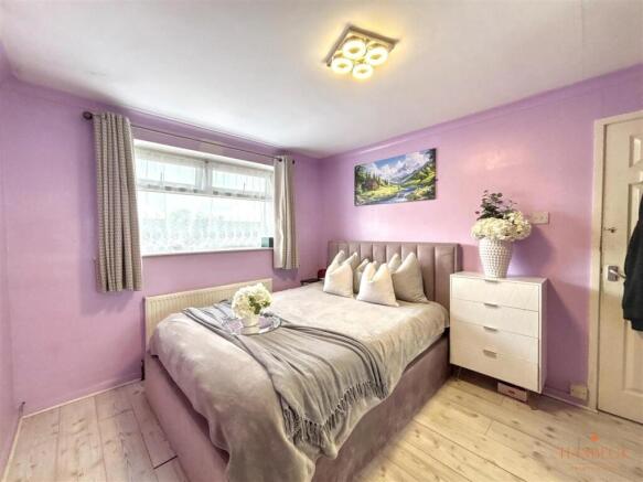 3 bed Semi-Detached for sale Image 12