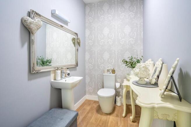 3 bed Terraced for sale Image 7