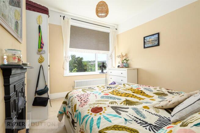 3 bed Terraced for sale Image 12