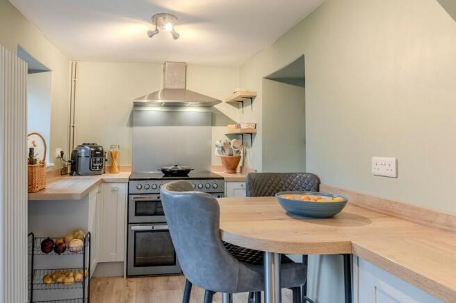 4 bed Cottage for sale Image 5